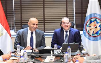 «تحسين الدخول وبيئة العمل».. المالية والتعليم تبحثان زيادة مرتبات المعلمين العام الدراسي المقبل