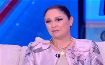 شيرين: رفضت الزواج بعد الانفصال بسبب ابنتي.. واعتذرت عن «الإرهابي» أمام عادل إمام