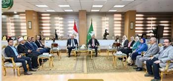 محافظ الشرقية يستقبل رئيس مجلس إدارة صندوق مكافحة الهجرة غير الشرعية لبحث تعزيز جهود التوعية بتلك المخاطرة