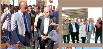 نائب محافظ الوادي الجديد يتفقد مبادرة تخفيض السلع الغذائية بالداخلة 