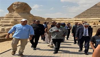 رئيس جمهورية جنوب أفريقيا يزور المتحف المصري الكبير ومنطقة أهرامات الجيزة بمرافقة وزير السياحة والآثار