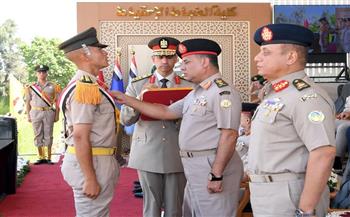 وزير الدفاع والإنتاج الحربي يشهد حفل تخرج الدفعة 170 من كلية الضباط الاحتياط