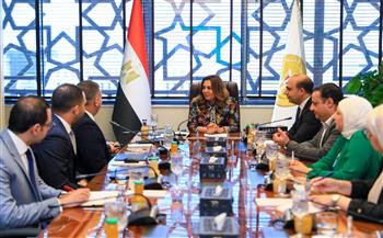 منال عوض: تحويل المخلفات إلى خامات تعود للصناعة عبر «المسؤولية الممتدة»