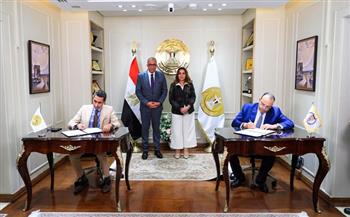 وزيرة التنمية المحلية والبيئة ورئيس معهد التخطيط القومي يشهدان توقيع بروتوكول تعاون مشترك 