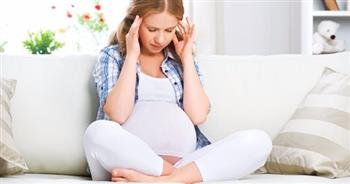 أسباب الصداع أثناء الحمل ودواعي التقييم الطبي السريع