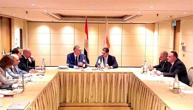 وزير البترول يبحث مع نظيره القبرصي تسريع مشروعات ربط الغاز القبرصي بالبنية التحتية المصرية