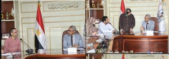 محافظ بني سويف يوجه بإجراءات وحلول لشكاوى ومطالب المواطنين