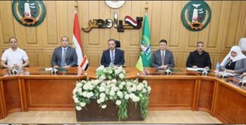 محافظ المنوفية يتابع الموقف التنفيذي لمشروعات الخطة الاستثمارية وملفات التصالح والتقنين والاستثمار والايرادات 