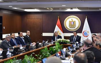 الصحة تبحث الإسراع في تنفيذ المدينة الطبية بالعاصمة الجديدة وتعزيز التعاون بين الخبرات العالمية
