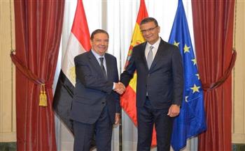 وزير الزراعة يبحث مع نظيره الإسباني تعزيز الشراكة الزراعية وفتح آفاق جديدة للاستثمار والتبادل التجاري 