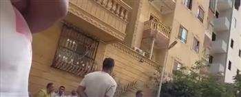 ليس ضابط شرطة.. كشف حقيقة فيديو مشادة سيدة مع شخص بالمقطم