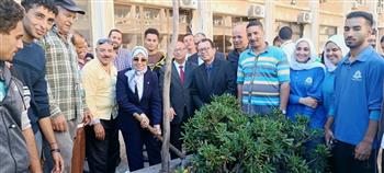 جامعة الإسكندرية تطلق حملة لزراعة الأشجار بمجمع العلوم الإنسانية ضمن مبادرة «100 مليون شجرة»