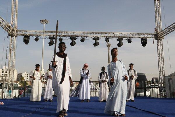 أغاني الطرب الأصيل في عروض قصور الثقافة بمعرض الكتاب