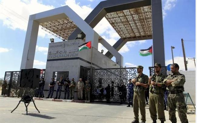 إعلام إسرائيلي عن مصدر أمني: تم فتح معبر رفح من الجانب الفلسطيني