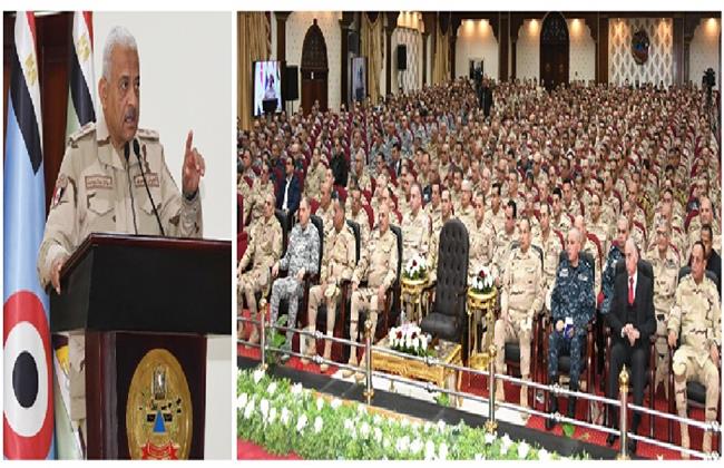 وزير الدفاع يلتقى بعدد من قادة وضباط القوات المسلحة