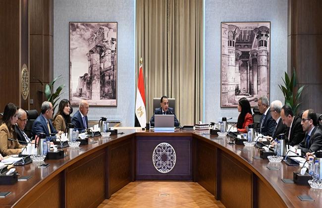رئيس الوزراء يُتابع إجراءات إعادة هيكلة وتطوير الأداء المالي لعددٍ من الهيئات الاقتصادية