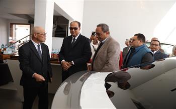 محافظ قنا والسفير الياباني يتفقدان المجمع الصناعي بالصالحية ويبحثان سبل تطوير الصناعات الحرفية