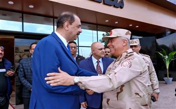 محافظ سوهاج يستقبل قائد الجيش الثالث الميداني لافتتاح وتفقد عددا من مشروعات " حياة كريمة " 