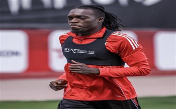 كامويش وهادي رياض يشاركان في التدريبات الجماعية للأهلي لأول مرة