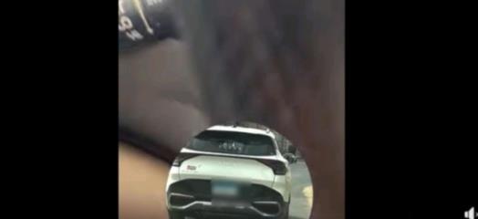 بعد تداول الفيديو.. الأمن يكشف حقيقة مشاجرة داخل سيارة بالجيزة