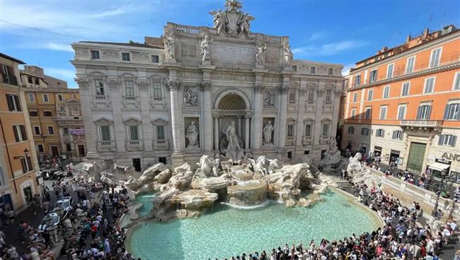 إيطاليا.. فرض رسوم دخول لزيارة نافورة تريفي الشهيرة