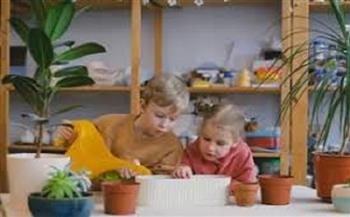 في يومها العالمي.. خطوات تربوية لزرع حب الاستكشاف والتجربة في حياة ابنتك