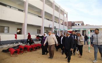 محافظ الوادي الجديد يتابع أعمال الصيانة والتطوير بمدرسة ناصر بالخارجة بتكلفة إجمالية 7.6 مليون جنيه