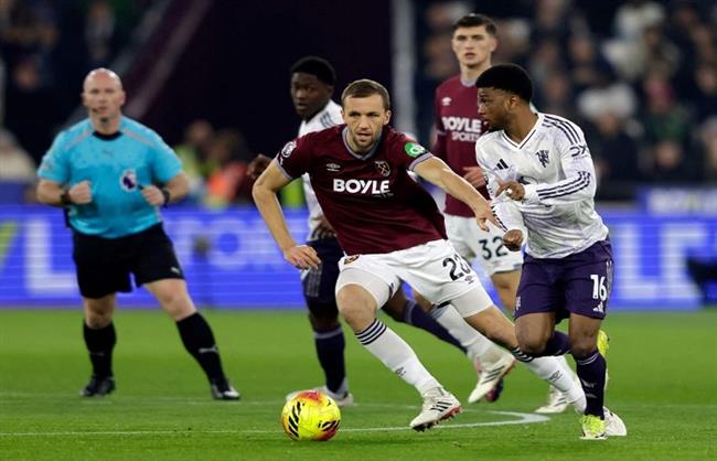 الدوري الإنجليزي.. شوط أول سلبي بين مانشستر يونايتد ووست هام على ملعب لندن  