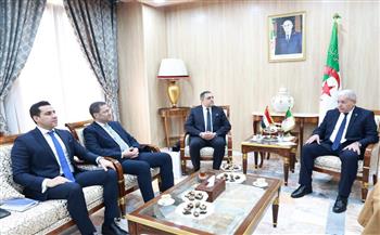 سفير مصر في الجزائر يلتقي رئيس المجلس الشعبي الوطني الجزائري