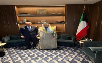 وزير السياحة يلتقي مع وزير الدولة لشئون الاتصالات وتكنولوجيا المعلومات الكويتي