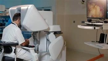 مريض في باكستان وطبيب في الإمارات.. نجاح أول جراحة روبوتية عن بُعد