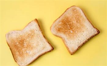 ماذا يحدث لمرضى السكر عند تناول الخبز الأبيض بانتظام؟.. تقرير يجيب