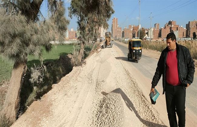 محافظ كفرالشيخ يتابع تنفيذ أعمال تطوير ورفع كفاءة طريق روينة