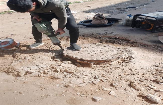  محافظ كفر الشيخ يتابع أعمال صيانة شبكة الصرف الصحي ببلطيم