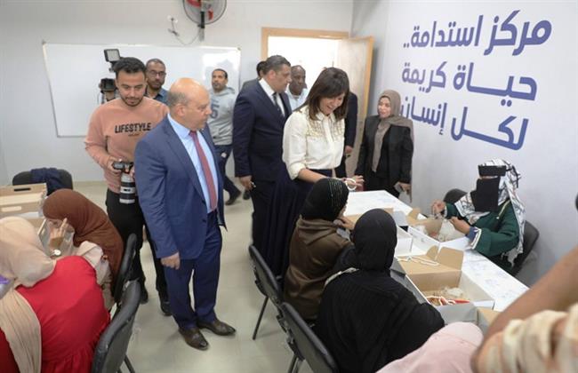 محافظ أسوان يكلف السكرتير العام لتسليم منازل بقرية الشروق بكوم أمبو بعد إعادة إعمارهم ورفع كفاءتهم