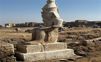 الانتهاء من أعمال ترميم وإقامة تمثال الملك رمسيس الثاني بمنطقة الأشمونين بالمنيا