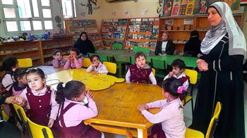 زيارة لمدرسة السلام الابتدائية ضمن أنشطة الطفل بمكتبة الفيوم العامة