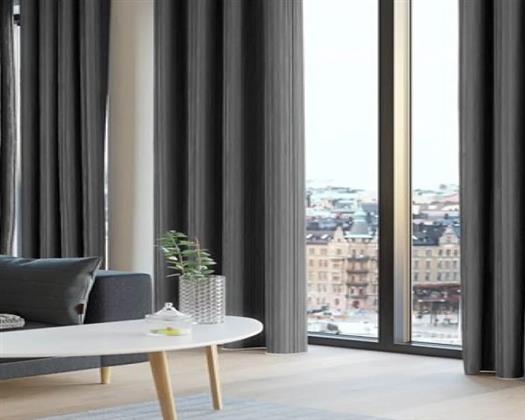 للمسة دافئة وانيقة.. نصائح لاختيار ستائر منزلك في عام 2026