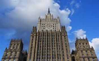  الخارجية الروسية: النظام الأوكراني يعول على إعادة التسلح واستمرار الصراع بدل الحوار 