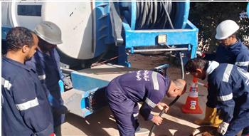 مياه سوهاج توجه قافلة مائية لقرية نزه الحاجر بجهينة لتقديم خدمات مجانية للمواطنين