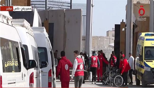 معبر رفح يستقبل دفعة جديدة من الفلسطينيين العائدين إلى غزة