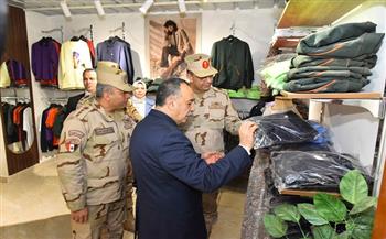 محافظ أسيوط وقائد الدفاع الشعبي والعسكري يتفقدان "بازار كيان" كنموذج عملي لتحويل المساحات الفضاء لفرص عمل