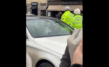 تركيا.. القبض على شابة أوقفت سياراتها ورقصت وسط الشارع (فيديو)