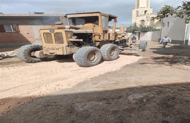  محافظ كفرالشيخ يتابع أعمال رفع كفاءة الطرق بسيدي سالم ضمن مبادرة «تأهيل الطرق»