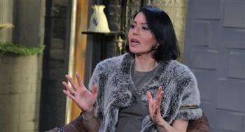 لقاء الخميسي ترد لأول مرة على أنباء معرفة أسرة عبد المنصف بزواجه الثاني 