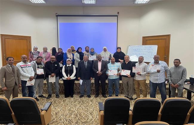 ختام فعاليات الدورة التدريبية في اللغة الإنجليزية «المستوى الأول» بديوان عام محافظة البحر الأحمر
