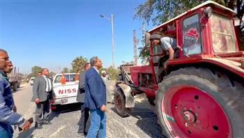 محافظ قنا يضبط جرارًا مخالفًا يسحب 4 مقطورات محملة بالقصب ويشدد على تكثيف المتابعة ورصد المخالفين