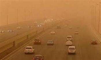 مصدر أمني: رفع درجات الاستعداد وتكثيف الخدمات المرورية لمساعدة المواطنين في مواجهة العاصفة الترابية