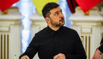 دبلوماسي سابق: زيلينسكي لا يخشى تصويت الأوكرانيين على صفقات المفاوضات