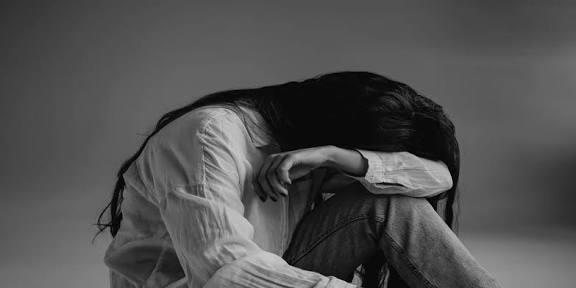 هل‭ ‬تعاني‭ ‬من‭ ‬الحزن‭ ‬أم‭ ‬الاكتئاب؟